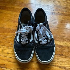BLACK VANS OLD SKOOL SNEAKERS